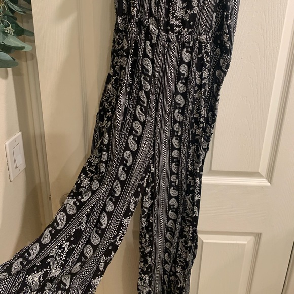 Black and white paisley printed romper - Picture 4 of 5